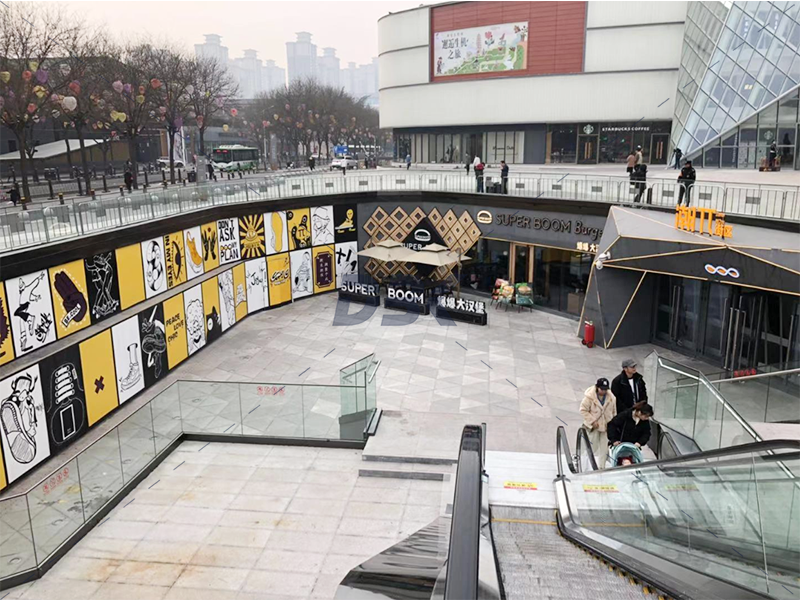 西安大悦城-负一楼-潮π街区下沉广场.1.png