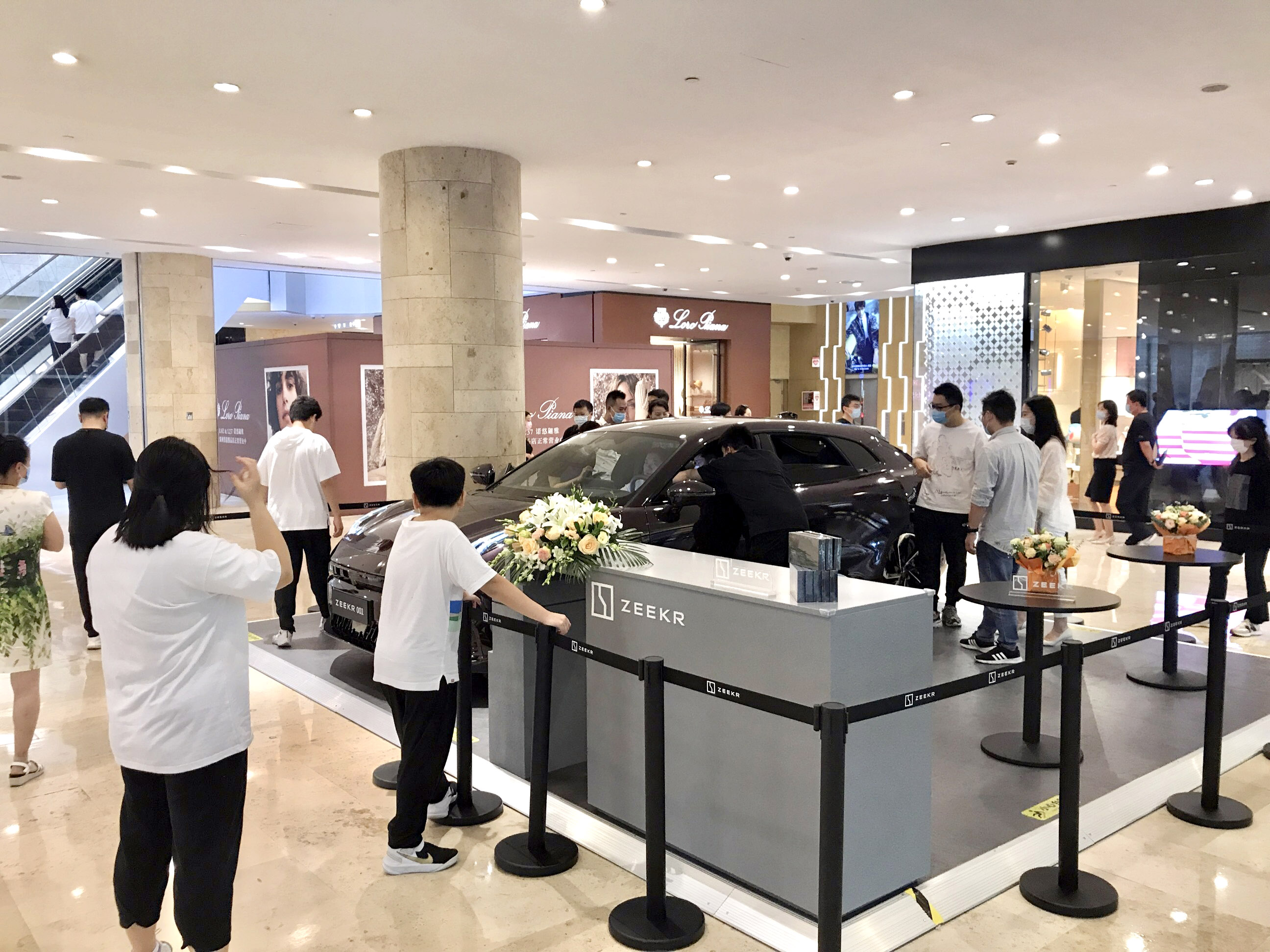 极氪汽车 X 南京德基广场  