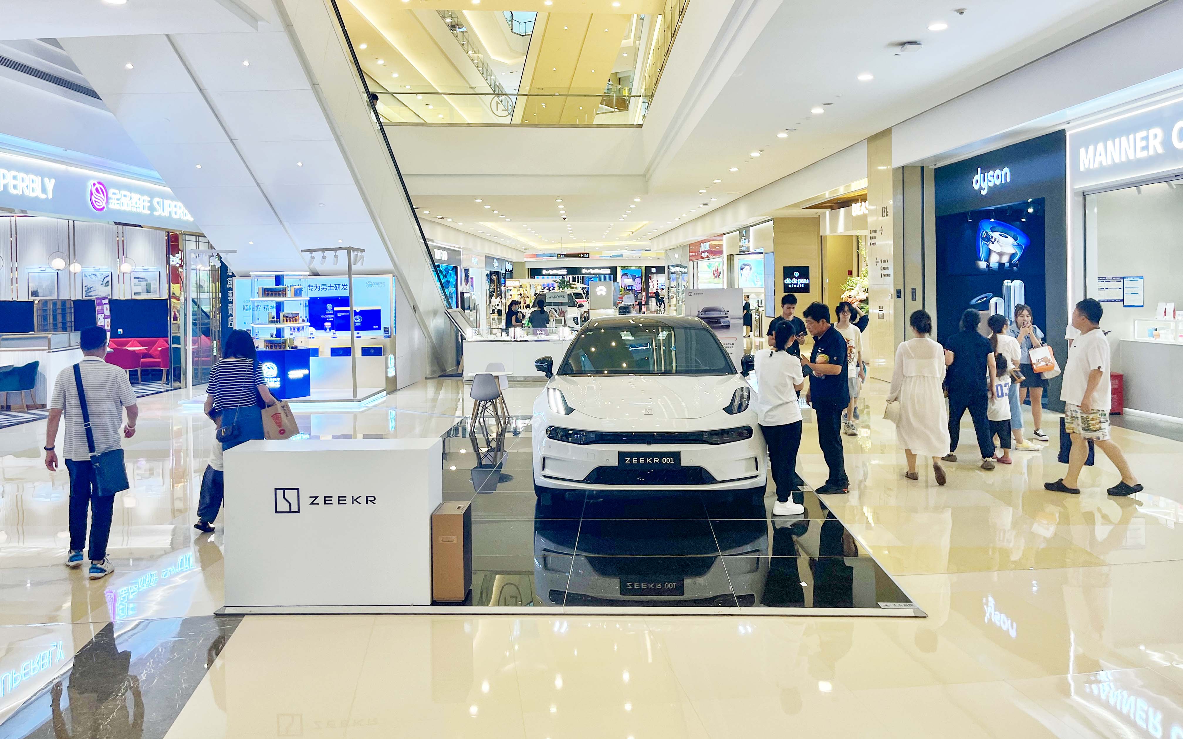 极氪汽车  X  南宁万象城  