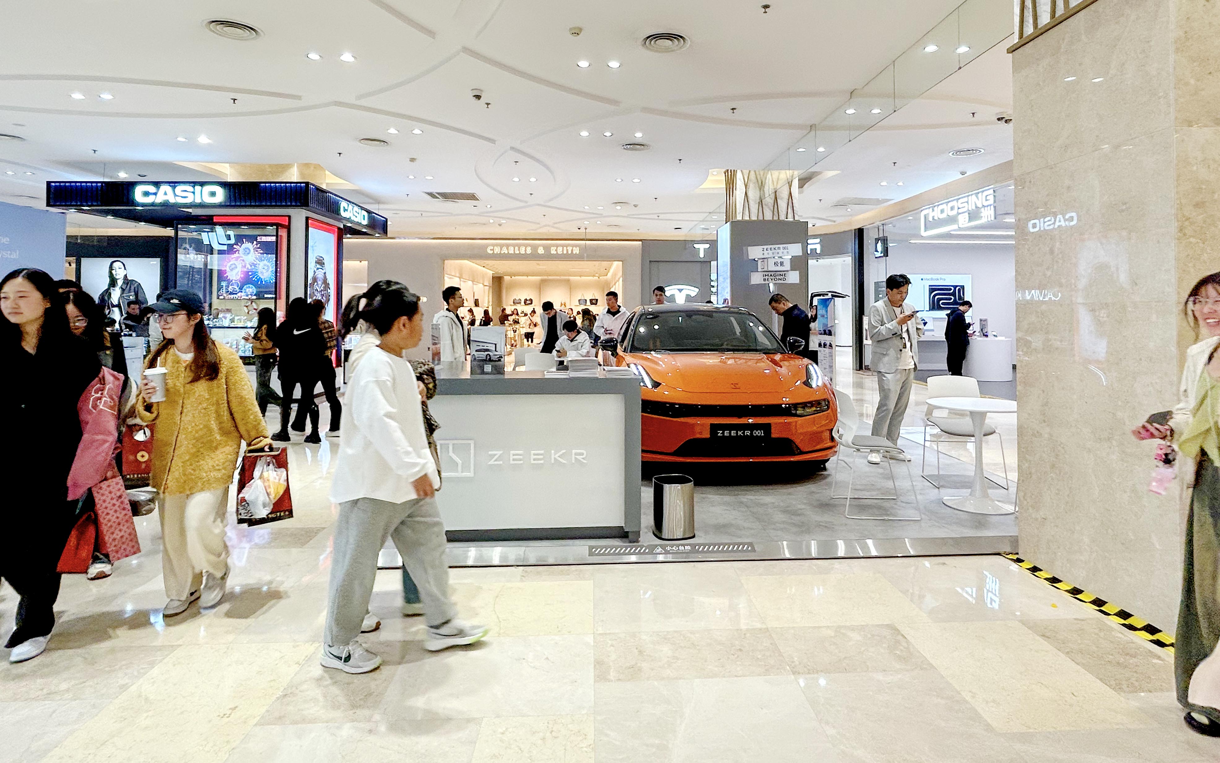 极氪汽车  X  嘉兴八佰伴（中山路）