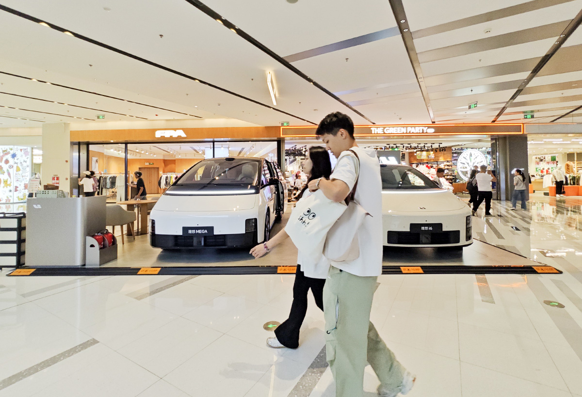 理想汽车  X   深圳万象前海  